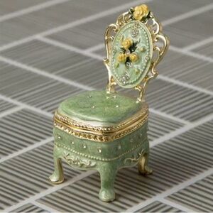 New Vintage Elegant Green and Gold Decorative Chair Jewelry Box